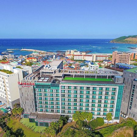 Hotel Ramada By Wyndham Jeju Hamdeok Exterior foto